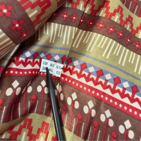 ❌❌SOLD❌❌ Vintage Christian Lacroix paisley tapestry blazer with rhinestone Sz 10 - Picture 7 of 12